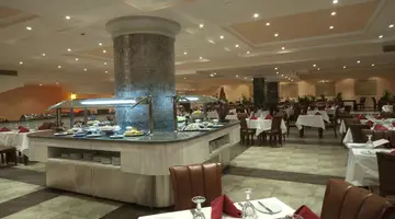 Amc Royal Hotel & Spa