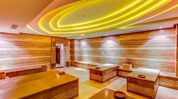 Amc Royal Hotel & Spa