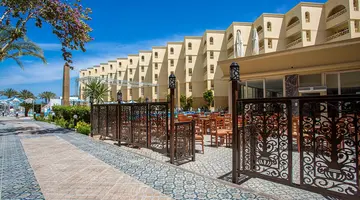 AMC Royal Hotel & Spa