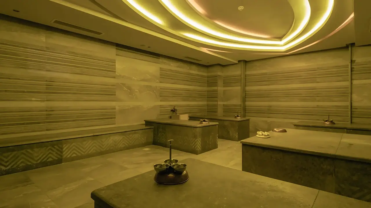 Amc Royal Hotel & SPA