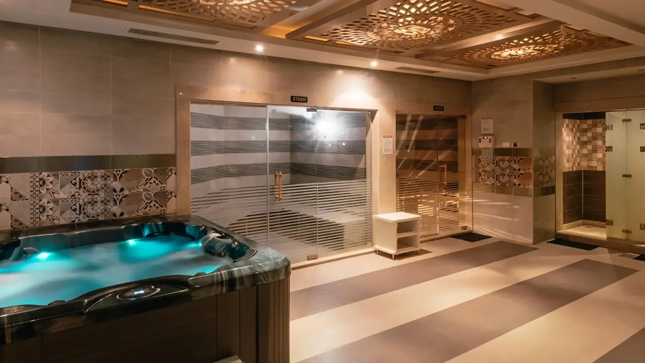 Amc Royal Hotel & SPA
