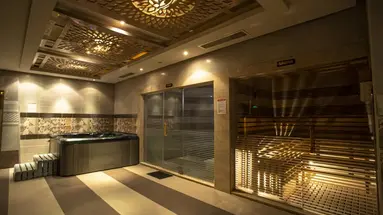 AMC Royal Hotel & Spa