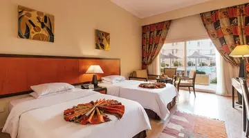 AMC ROYAL HOTEL