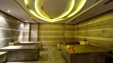 AMC ROYAL HOTEL