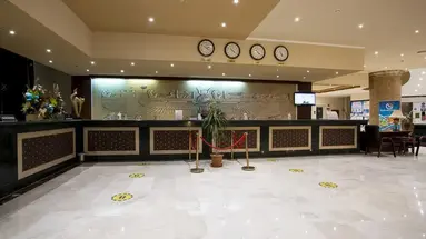 AMC ROYAL HOTEL