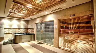 AMC Royal Resort