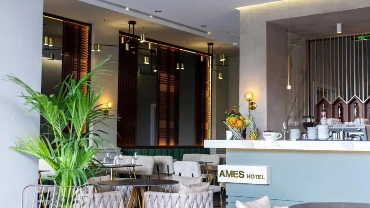 AMES HOTEL & SPA