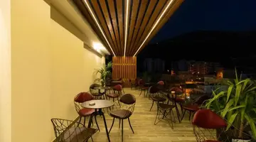 AMES HOTEL & SPA