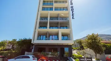 AMES HOTEL & SPA