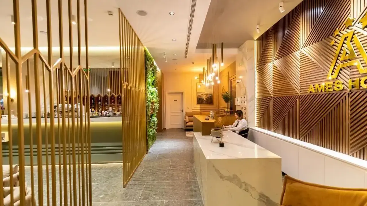 AMES HOTEL & SPA