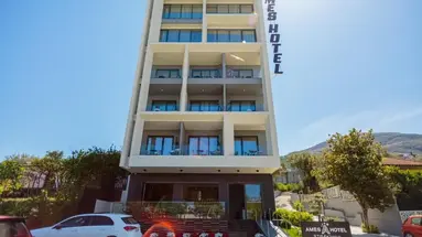AMES HOTEL & SPA