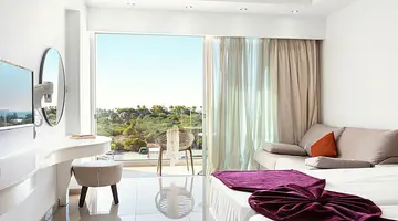 AMETHYST NAPA HOTEL & SPA
