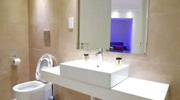 AMETHYST NAPA HOTEL & SPA