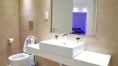 AMETHYST NAPA HOTEL & SPA