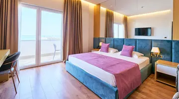 AMFORA HOTEL & SPA