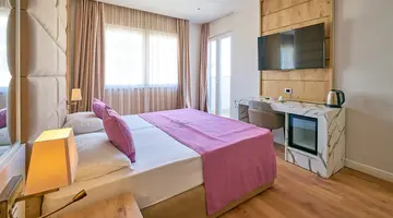 AMFORA HOTEL & SPA