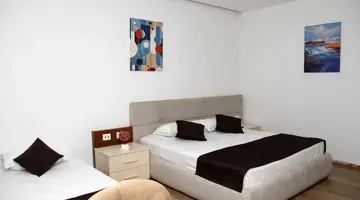 AMH Hotel
