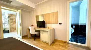 AMH Hotel