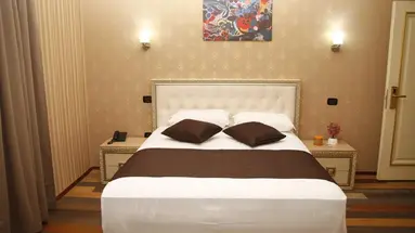 AMH Hotel