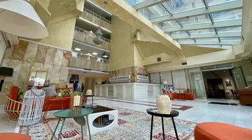 AMH Hotel