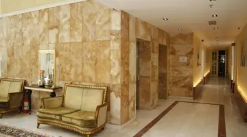 AMH Hotel