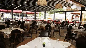 AMH Hotel