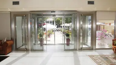 AMH Hotel