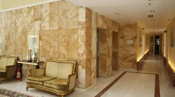 AMH Hotel
