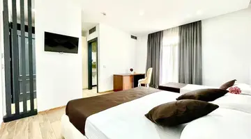 AMH Hotel