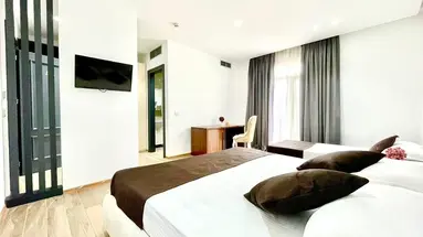 AMH Hotel