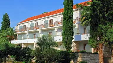 AMINESS CASA VELARIS