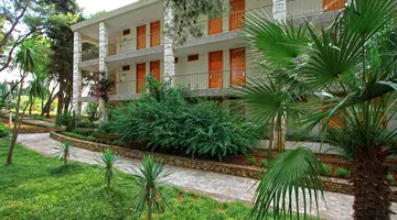 AMINESS CASA VELARIS
