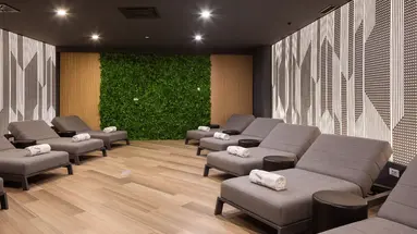 AMINESS LAUREL KHALANI HOTEL*****