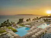 AMINESS LAUREL KHALANI HOTEL*****
