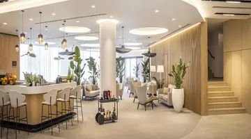 AMINESS LAUREL KHALANI HOTEL*****