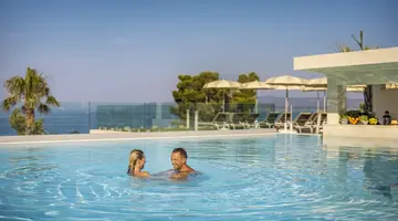 AMINESS LAUREL KHALANI HOTEL*****