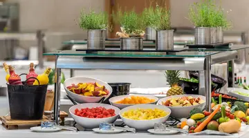 AMINESS LAUREL KHALANI HOTEL*****