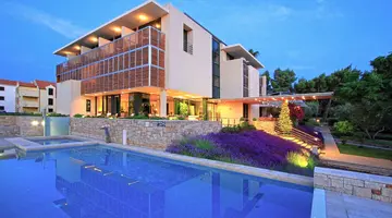 AMINESS VELARIS RESORT****