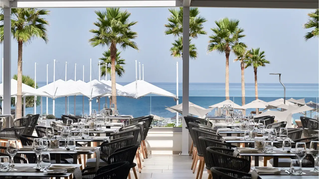 Amira Luxury Resort & Spa (Adults Only 1