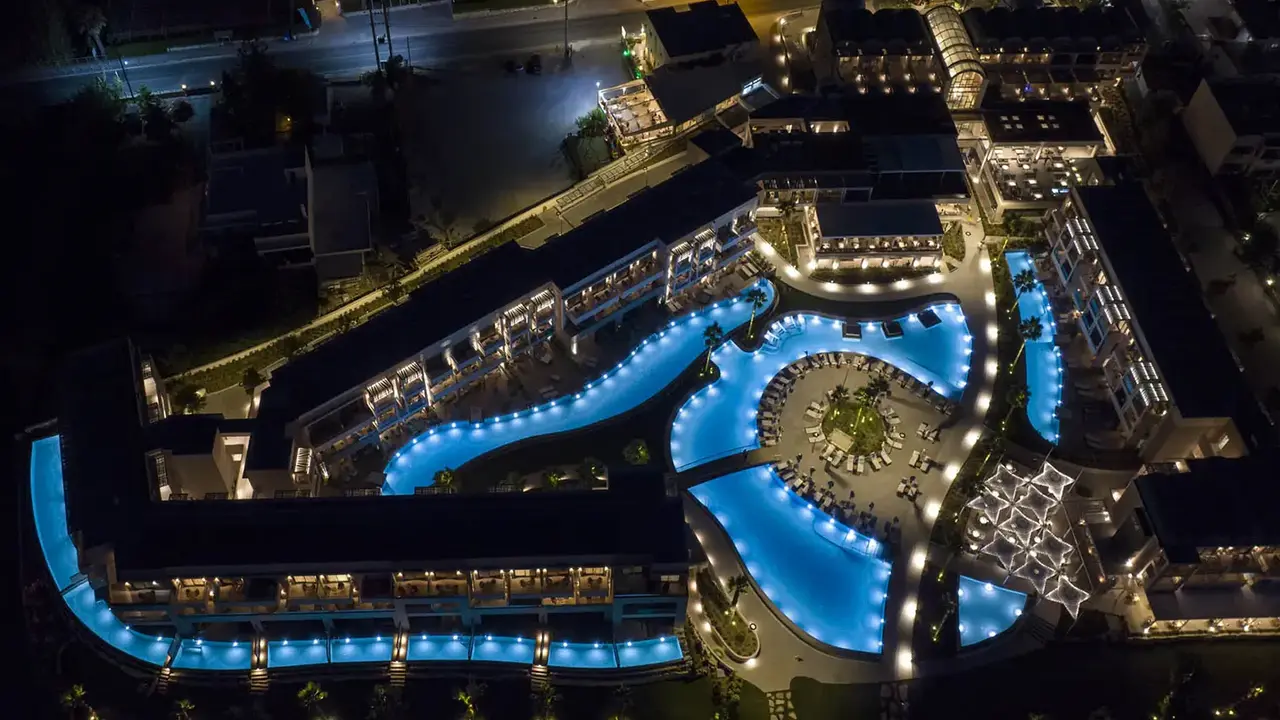Amira Luxury Resort & Spa (Adults Only 1