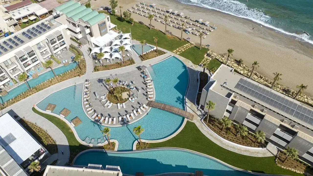 AMIRA LUXURY RESORT & SPA ADULTS ONLY 16+