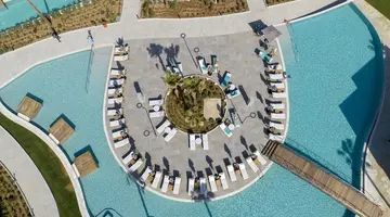 AMIRA LUXURY RESORT & SPA