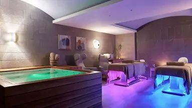 AMIRA LUXURY RESORT & SPA