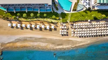 AMIRA Luxury Resort & Spa