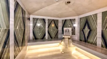 AMIRA Luxury Resort & Spa