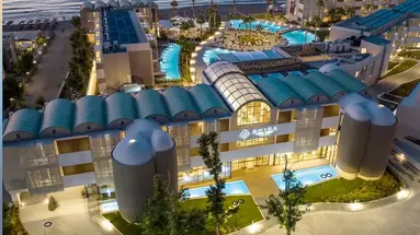 AMIRA LUXURY RESORT & SPA