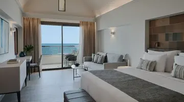 AMIRA LUXURY RESORT & SPA