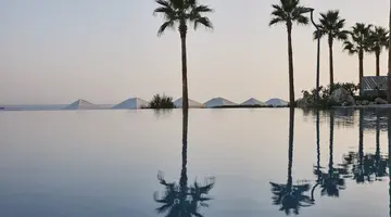 AMIRA LUXURY RESORT & SPA