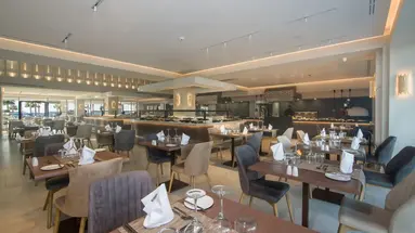 AMIRA LUXURY RESORT & SPA