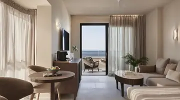 AMIRA LUXURY RESORT & SPA